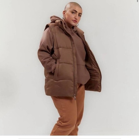 Girlfriend Collective Vest - Picture 1 of 3